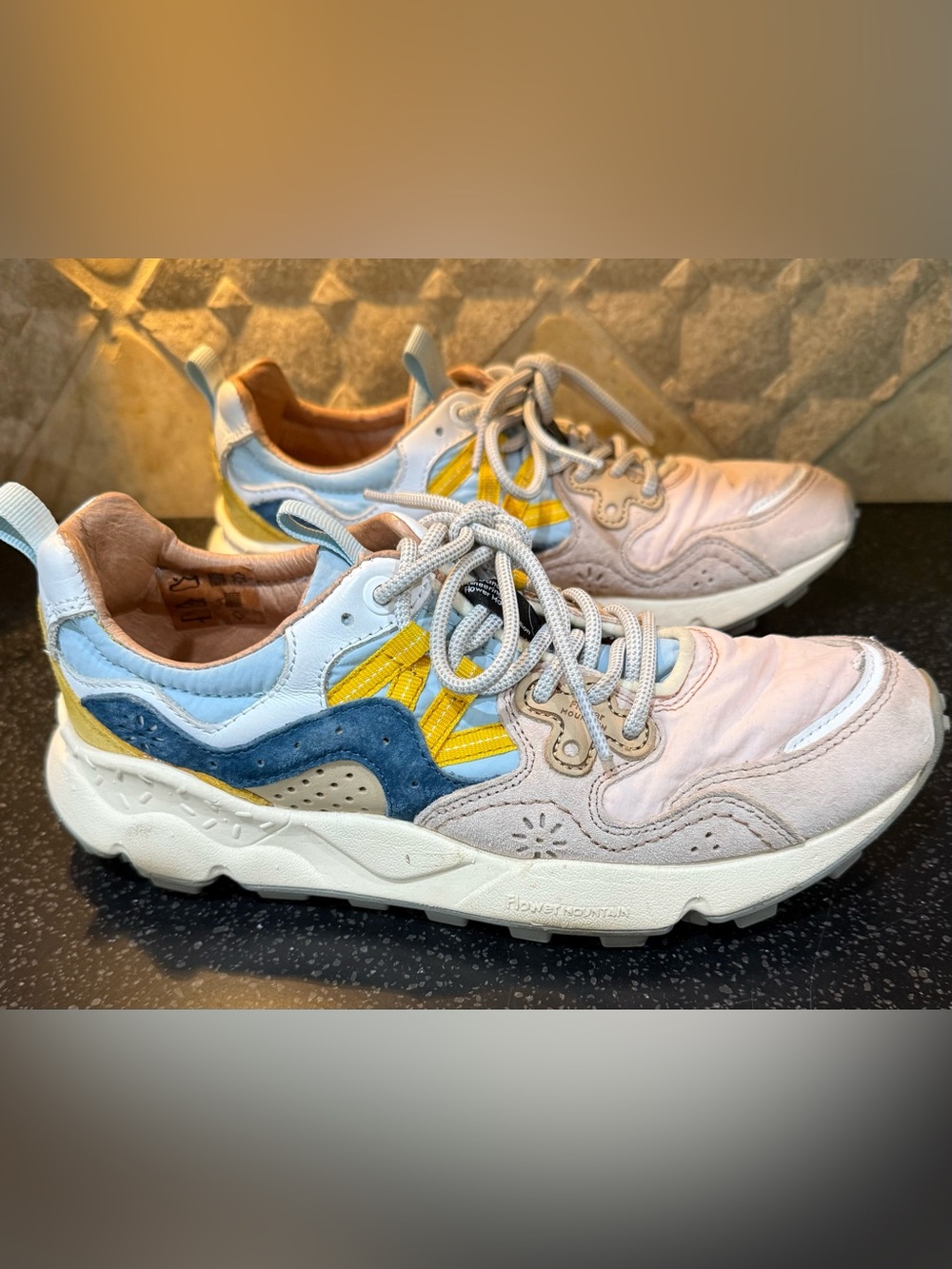 Flower Mountain Yamano 3 women’s sneakers 7.5 38 *rare*